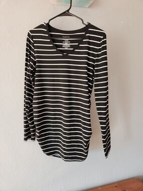 Time and Tru Maternity Small Striped V-Neck Long Sleeve Top